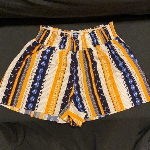 SHEIN Pants - HIGH WAISTED FLOWY SHORTS